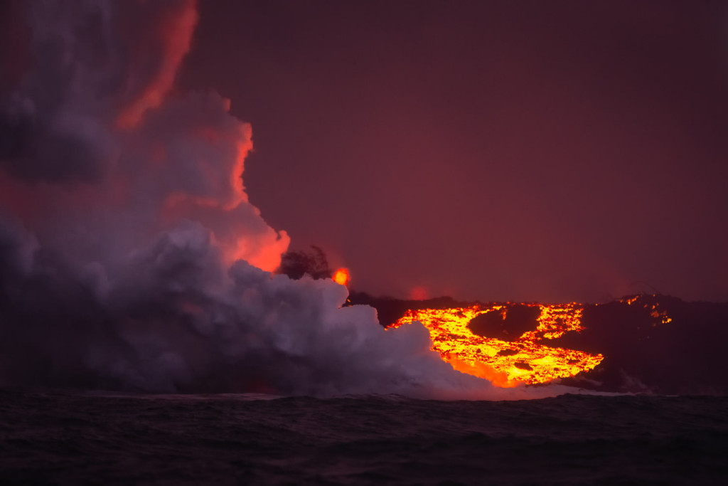 Lava smoke from the Kīlauea volcano eruption in Hawaii